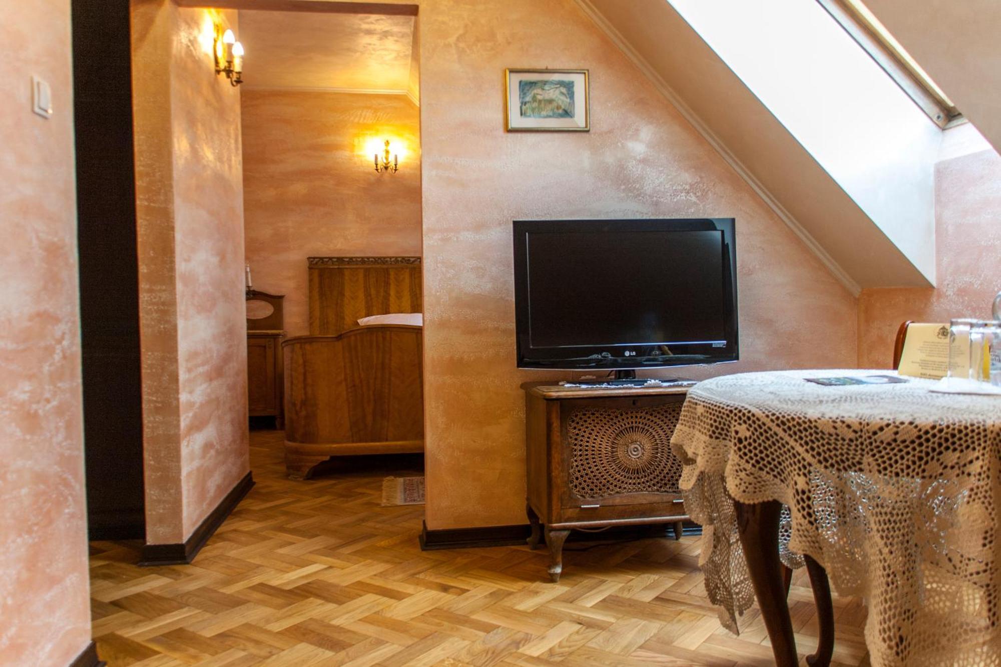 Bed and Breakfast Dwór Anna Ciecierzyn Habitación foto